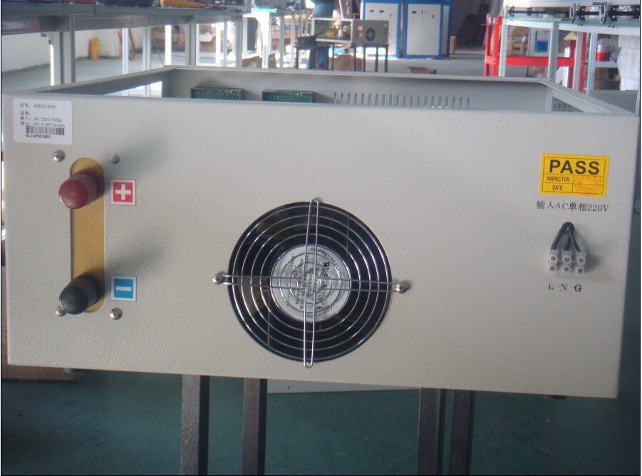 线性电源后面板 线性电源后面板